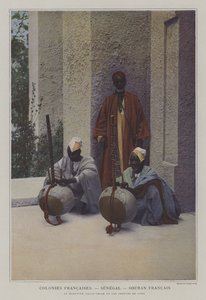 El joyero Gallo-Thiam y jugadores de cora en la sección de Senegal y Sudán Francés de la Exposición Universal de 1900, París