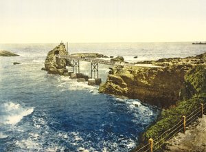 Vista de la Virgen en las Rocas, Biarritz, 1890-1900 de French Photographer