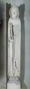 Un rey, posiblemente Salomón, de la fachada oeste de Notre-Dame de Corbeil, Essonne de French School