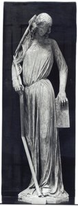 Figura alegórica de La Sinagoga, del portal del transepto sur de la catedral, c.1230