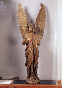 Ángel, 1260-70, de la Iglesia de Saudemont (madera dorada)
