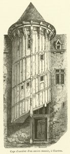 Escalera de un antiguo caserón, en Chartres