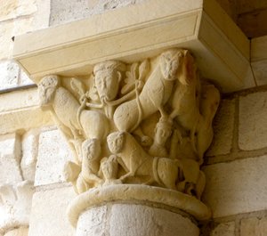 Capitel que representa leones y caras de French School