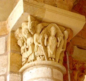 Capitel que representa la glorificación de San Martín de French School