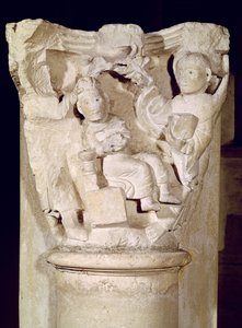 Capitel con un relieve que representa el Sacrificio de Abraham de French School