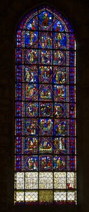 Catedral de Chartres, vidriera: la vida de San Apolinar y coro de ángeles