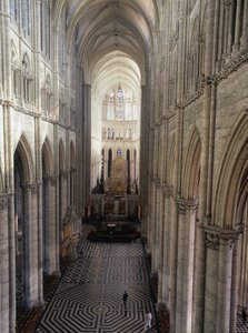 Catedral de Amiens: interior de French School