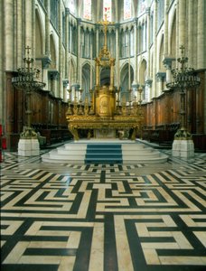 Catedral de Saint Omer (Norte 59): Altar y laberinto. de French School