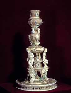 Candelabro en fina loza de Saint Porchaire