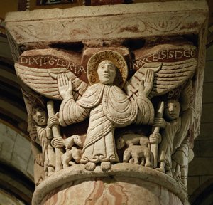 Capitel de columna que representa al arcángel Gabriel de French School