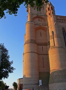 Representación de la torre oeste de French School