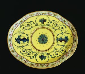 Plato con fondo amarillo, Taller de Sèvres de French School