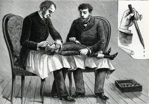 Doctores examinando los ojos de un niño e inyectando gotas para los ojos (grabado) 1888 de French School