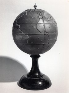 Globo educativo para ciegos de French School