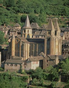 Vista exterior, comenzada por el abad Odolric en c.1050 de French School