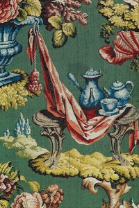 Tela que representa una chocolatera y una tetera, Taller de Lyon, c.1730 de French School
