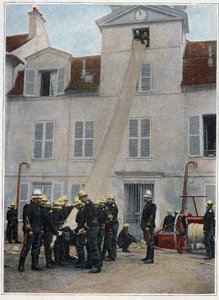 Bomberos de París. El rescate es lo primero. Subir para llegar cerca de los desastres se hace inmediatamente mediante los ganchos, los nudos de silla o la bolsa de vida montada por el jefe de la bomba y el primer sirviente. Los zapadores abajo sostienen el de French School