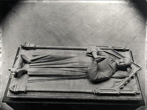 Estatua funeraria de Luis de Francia (1243-60), hijo mayor de San Luis, de la Abadía de Royaumont (reproducción en yeso de una tumba en la Basílica de Saint-Denis) de French School