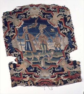 Cubierta de asiento de gros point y petit point de tres figuras de Europa del Este y pájaros, mediados del siglo XVIII (detalle)