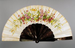 Abanico de mano con motivos florales, seda pintada y nácar, creado por Felix Alexandre, París