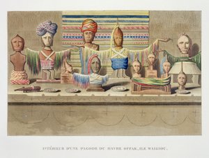 Interior de una casa de espíritus, puerto de Offak, isla de Waigiou, de Voyage autour du Monde, ejecutado por Orden del Rey en La Corvette de Su Majestad, La Coquille durante los años 1822, 1823, 1824 y 1825 de French School