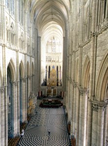Interior de la Catedral de Amiens de French School
