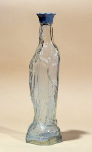 Agua de Lourdes en una botella con forma de la Virgen María de French School