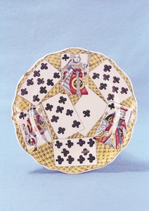 Plato decorado con un trampantojo de cartas de juego del siglo XVIII, Lille (faience) de French School