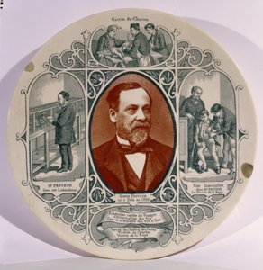 Plato con una fotografía de Louis Pasteur (1822-95) por Pierre Petit (1832-1909), y escenas de su vida (cerámica) de French School