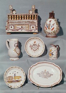 Platos, plato, jarra, tarro de tabaco; estuche de escritura y jarra con inscripciones de motivos y lemas revolucionarios franceses, finales del siglo XVIII de French School