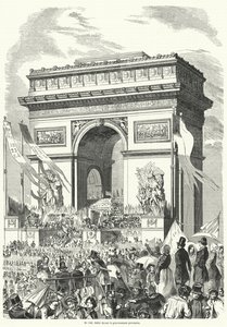 Procesión pasando frente al Gobierno Provisional Francés en el Arco de Triunfo, París