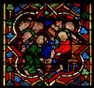 Escena en la ventana E que representa a Cristo lavando los pies de sus discípulos de French School