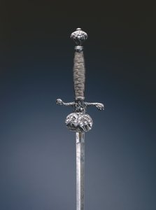 Espada pequeña (acero, incrustaciones de aleación de cobre, madera y alambre de acero) de French School