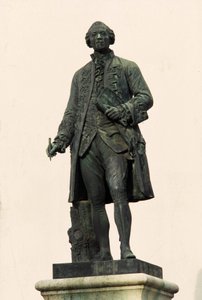 Estatua de Georges Louis Leclerc, Conde de Buffon (1707-1788), Montbard (21 Côte d