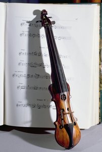 Instrumento de cuerda de un maestro de danza, siglo XIX de French School