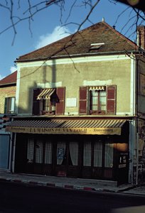 La casa en la que vivió Vincent van Gogh (1853-90) en 1890 de French School