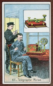La invención de la telegrafía con código Morse, número 65 en una serie de tarjetas que representan grandes invenciones, c.1910 de French School