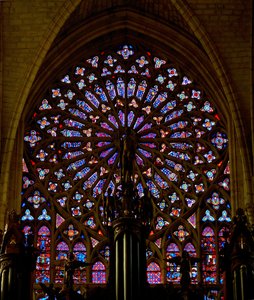 El rosetón sur en la Catedral de Saint Gatien, Tours de French School