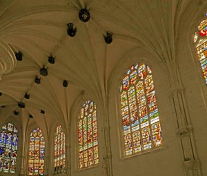El lado sur de la capilla (vidriera) de French School