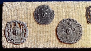 Tres placas de peregrinación de San Juan de Amiens