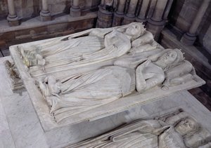Tumba de Luis de Francia (m.1407) Duque de Orleans y su esposa, Valentina Visconti (m.1408) Princesa de Milán, 1502-15