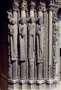 Figura desconocida, Rey Salomón, la Reina de Saba y el Rey David, figuras de jamba del Portal Real, 1140-55 de French School
