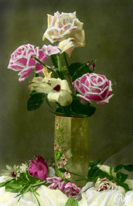 Jarrón de rosas c.1898