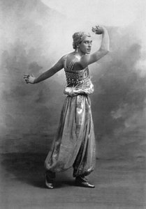 Vaslav Nijinsky (1890-1950) bailarín ruso de origen polaco aquí en el ballet Sheherazade