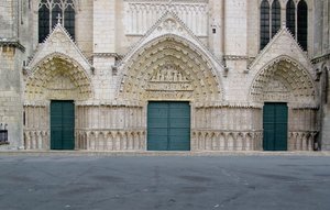Vista de la fachada oeste de French School
