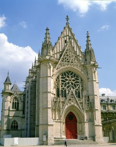 Fachada oeste de la capilla de French School
