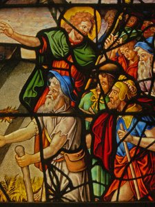 Ventana Charnier-10 que representa el Maná del Cielo; Cristo y la Hostia