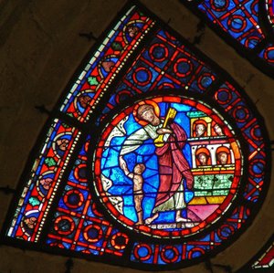 Ventana Ww que representa a San Pedro con la llave del cielo de French School