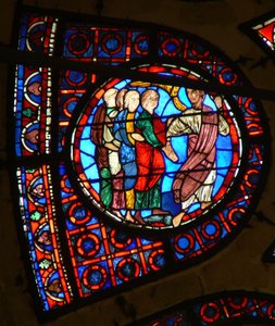 Ventana Ww que representa una escena del Juicio Final: almas resucitando y siendo llevadas al cielo de French School