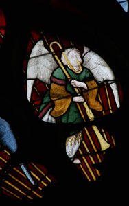 Ventana que representa a un Ángel Musical de French School